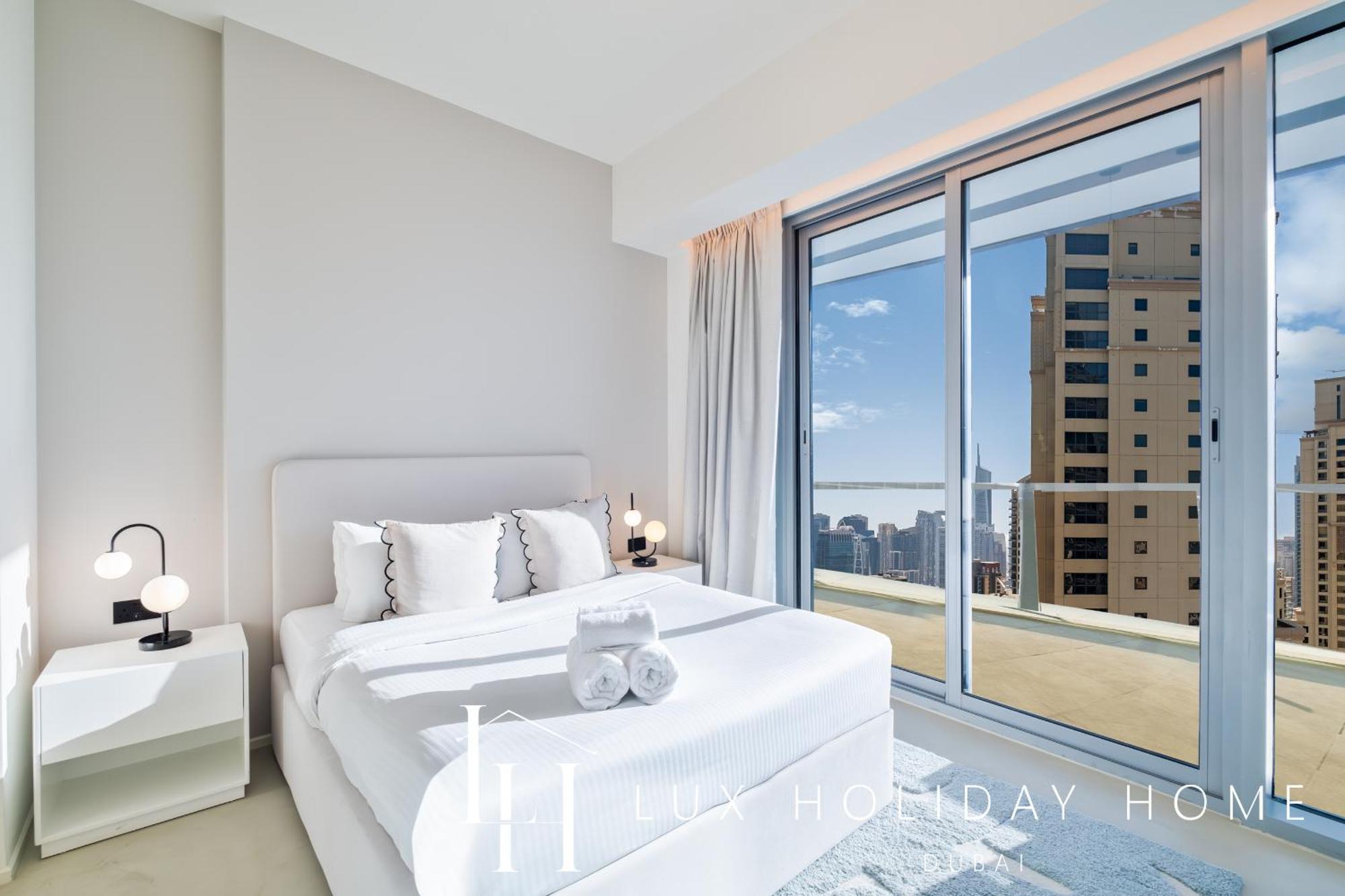 Apartment Lux The Premium Marina Sea View