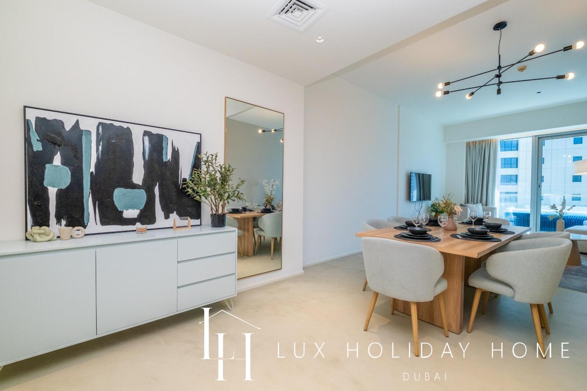 Lux The Premium Marina Sea View Apartment
